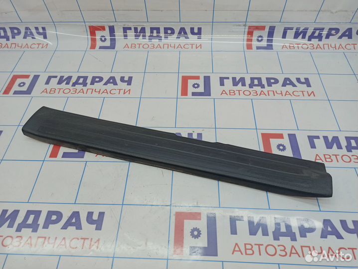 Накладка порога переднего левого внутренняя Toyota