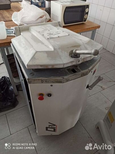 Тестоделители