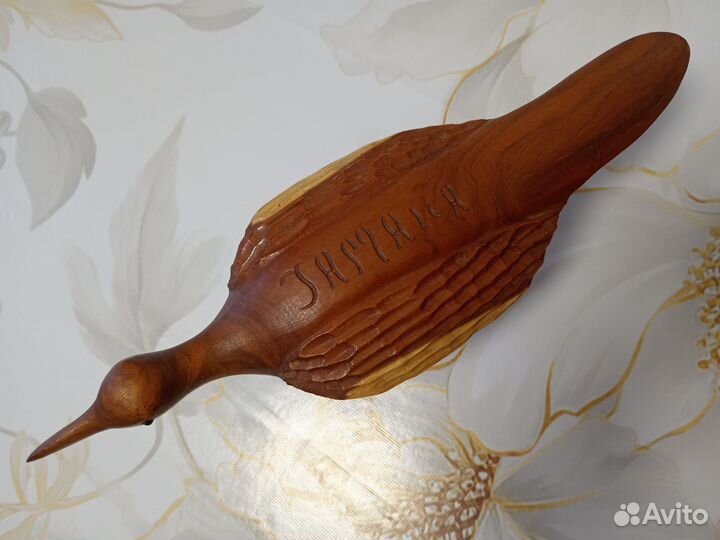 Статуэтка деревянная 