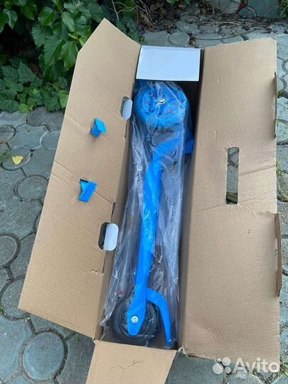 Самокат детский трехколесный новый