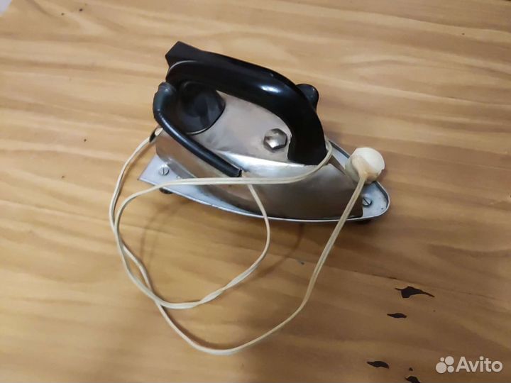 Утюг 1965 год