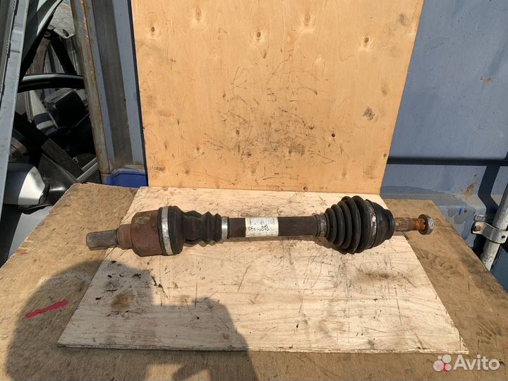 Приводной вал левый Peugeot 308 408 3008