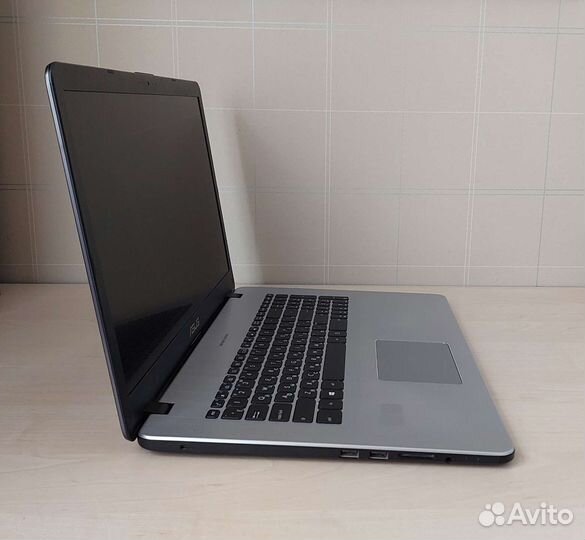 Ноутбук asus VivoBook Pro 17 x705M