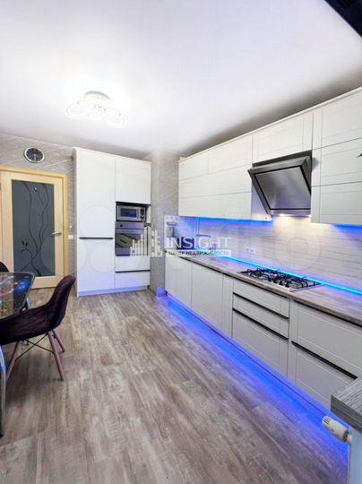 2-к. квартира, 67,5 м², 1/8 эт.