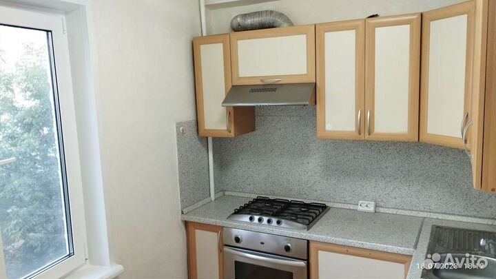 Кухонный гарнитур с техникой б/у