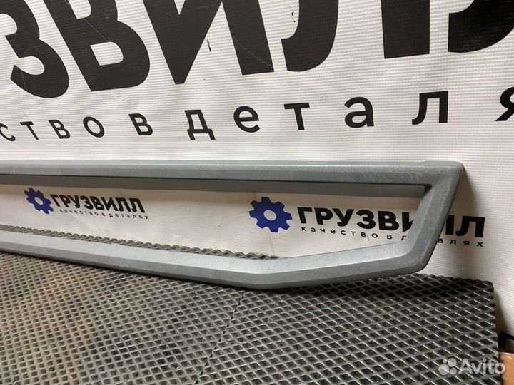 Накладка ступени бампера Volvo FH4 82180491