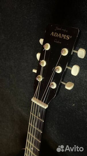 Акустическая гитара