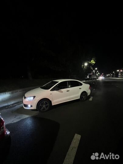 Volkswagen Polo 1.6 МТ, 2010, 220 000 км