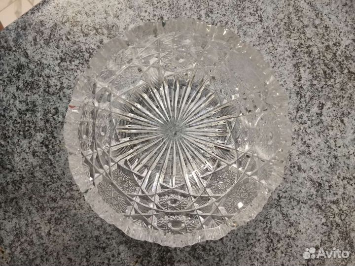 Хрустальная ваза