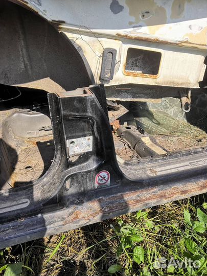 Порог со стойкой правый Фольксваген Гольф 4 Бора