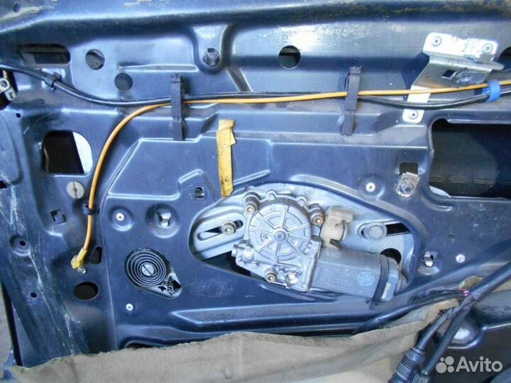 Стеклоподъемник электр. передний левый Mercedes B