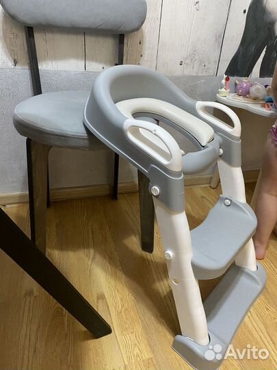 Детское сиденье на унитаз со ступенькой