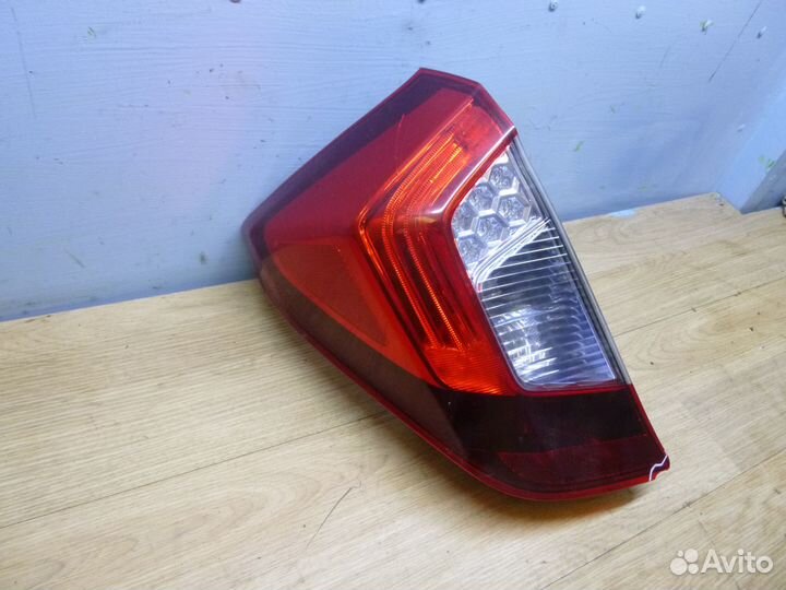 Фонарь задний левый honda Fit 2013-2017