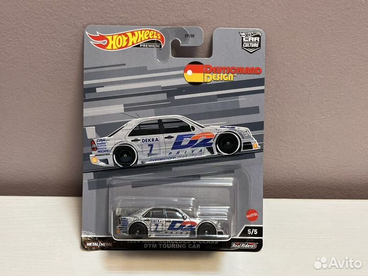 Hot wheels premium mercedes