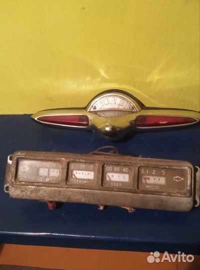 Накладка крышки багажника Газ-21