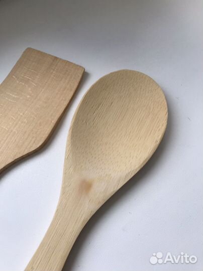 Деревянные лопатка и ложка