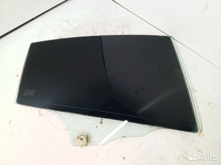 Стекло двери заднее правое Mazda 3 Z6 2008