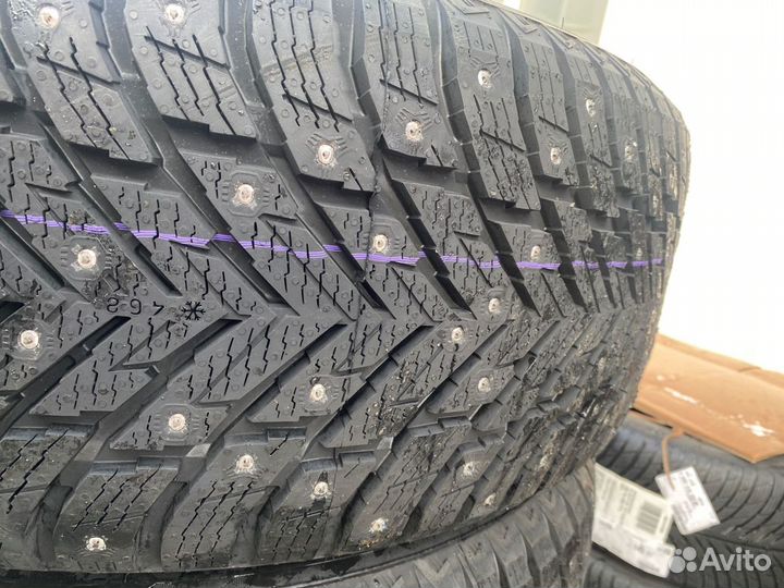 Nokian Tyres Hakkapeliitta 10p SUV 215/70 R16 100T