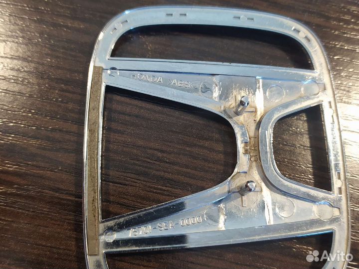 Эмблема Honda