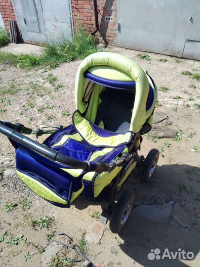 Прогулочная коляска