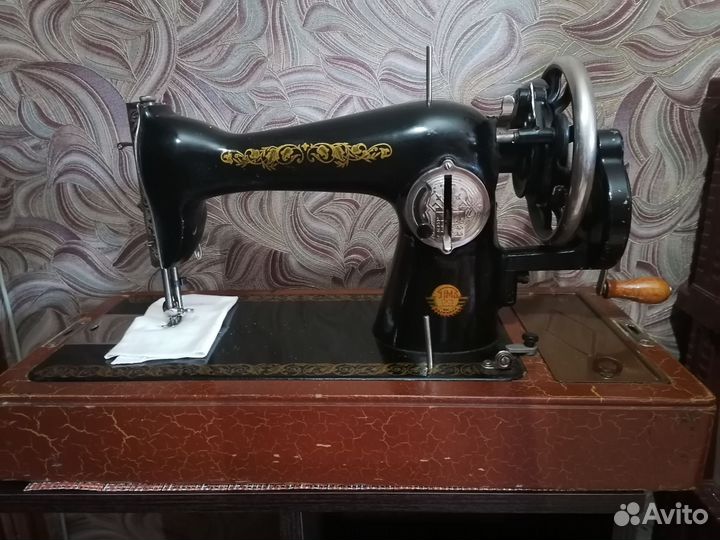Швейная машинка