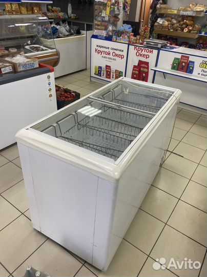 Холодильная витрина и морозильная камера