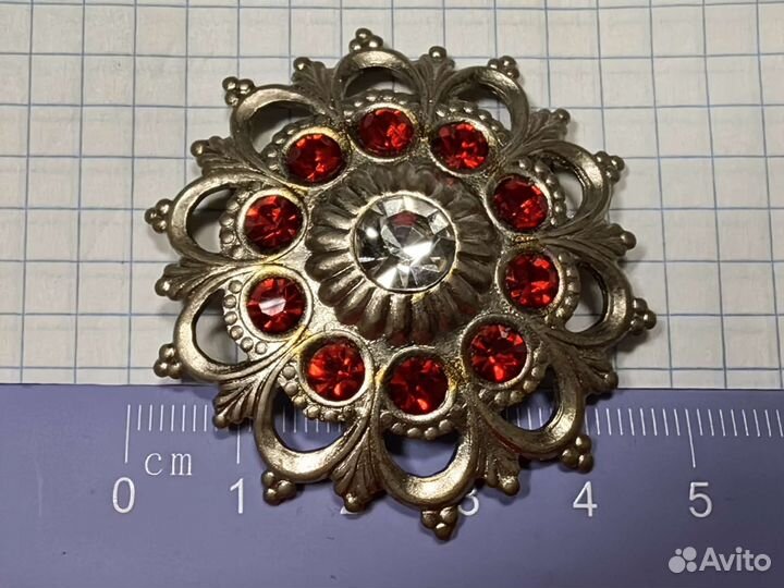 Брошь- Брошка цветок. Необычная нечастоя