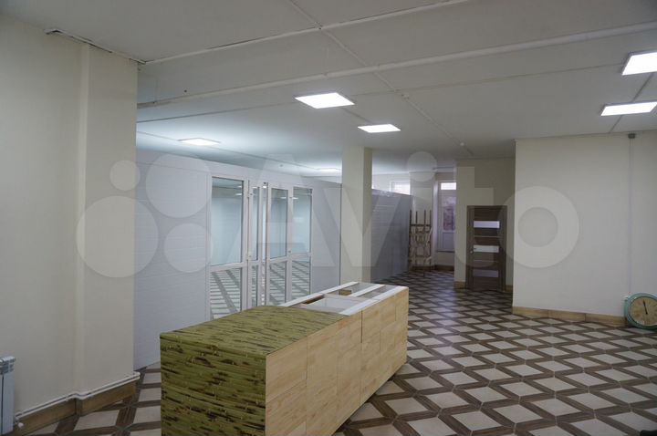 Торговая площадь, 180.7 м²