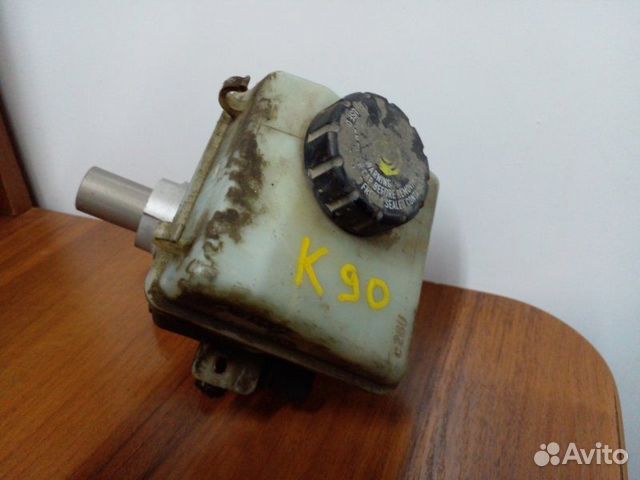 Главный тормозной цилиндр Mitsubishi Montero Sport