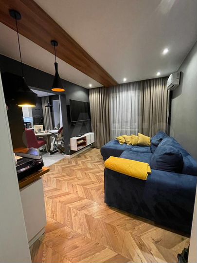 3-к. квартира, 83 м², 8/17 эт.