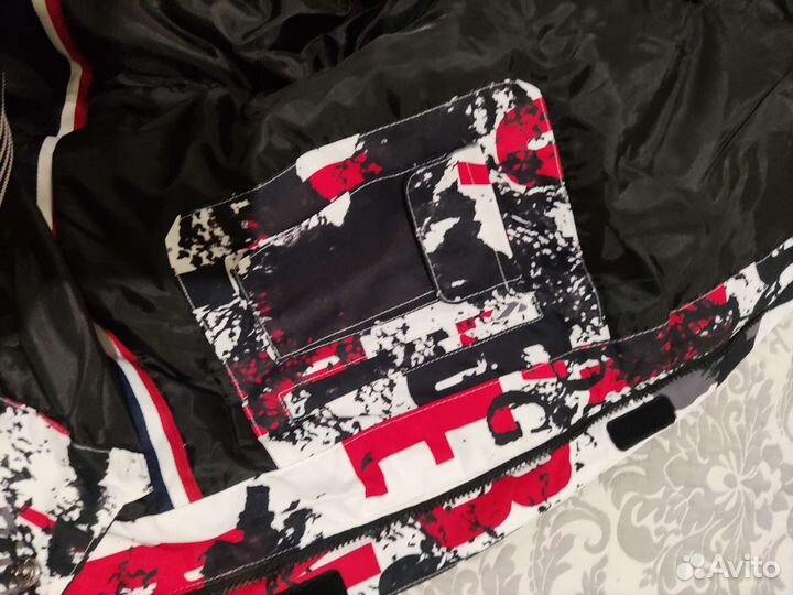 Костюм горнолыжный