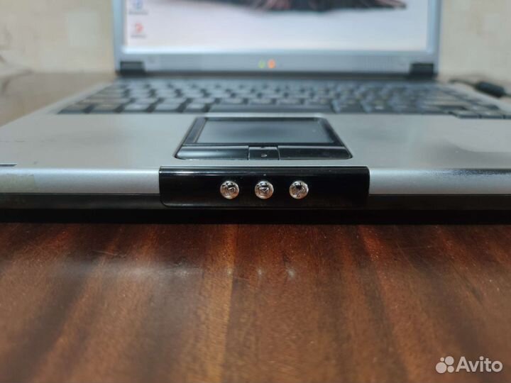 Ноутбук RoverBook Voyager