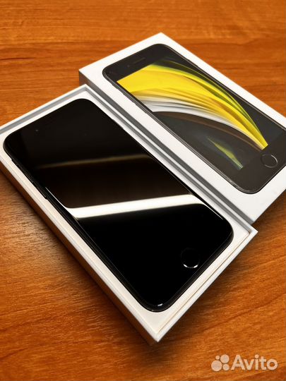 iPhone SE (2020), 64 ГБ