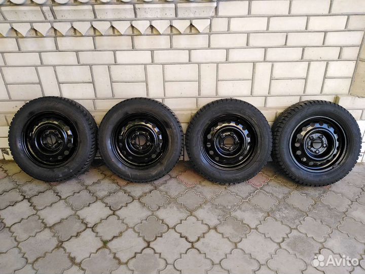 Продаю резину с дисками