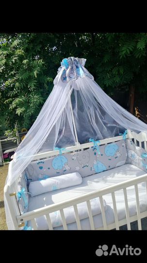 Бортики и балдахин новые
