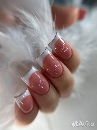 Мастер маникюра и педикюра