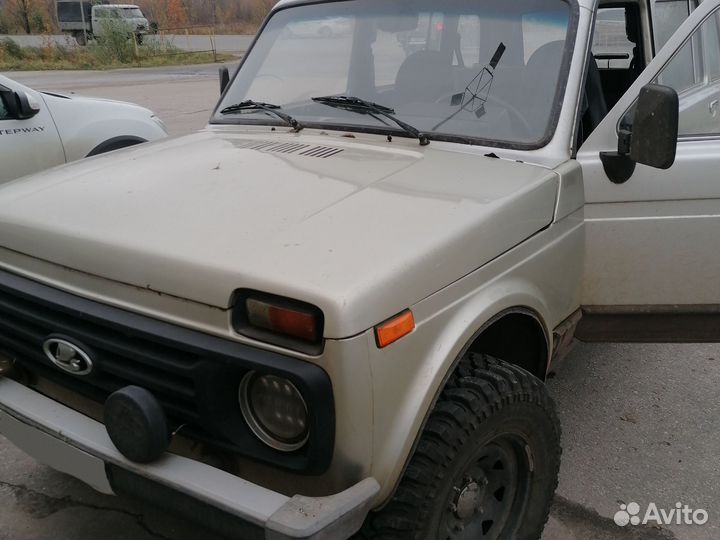 LADA 4x4 (Нива) 1.7 МТ, 2006, 100 000 км