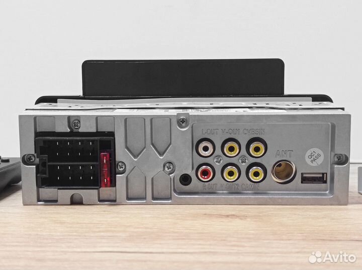 Магнитола 1din сенсорный экран микрофон CarPlay BT