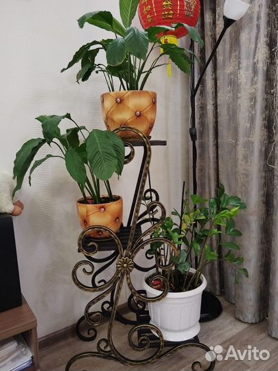 Кованная цветочница