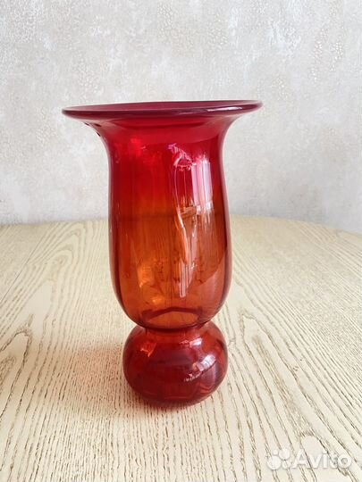 Ваза рубиновое стекло З-д Красный май. СССР. 60г