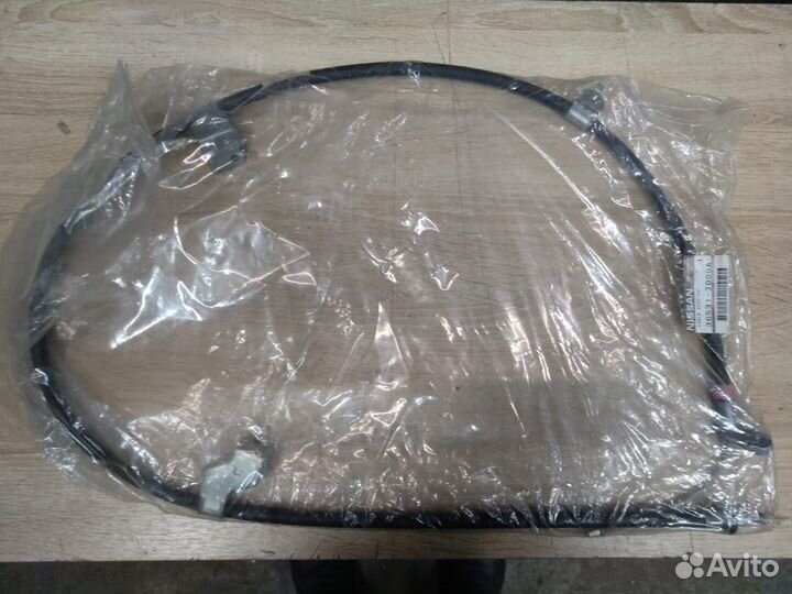 Трос ручного тормоза левый Кашкай J10 36531JD00A