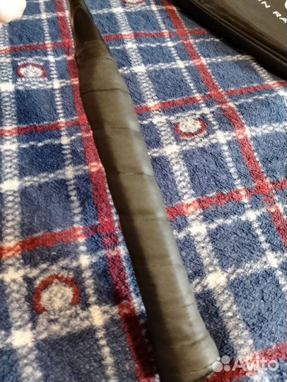 Ракетка для бадминтона