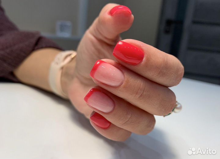 Педикюр с покрытием гель-лаком