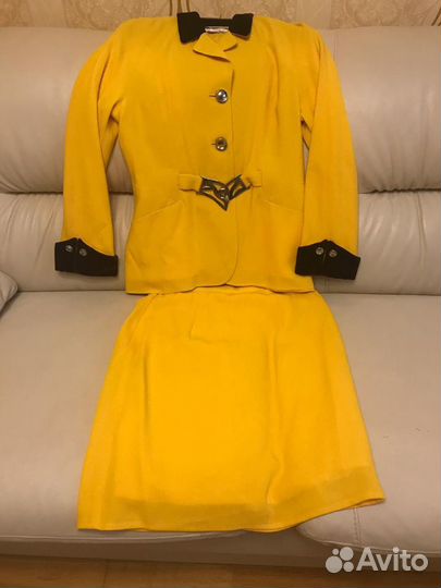 Желтый костюм женский, размер 44-46