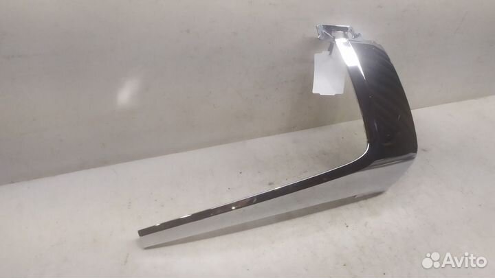 Накладка бампера передняя левая Mitsubishi Pajero