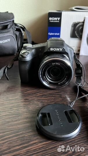 Цифровой фотоаппарат Sony Cyber-shot DSC-HX100V