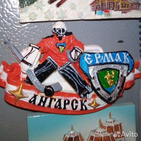 Магнит на холодильник