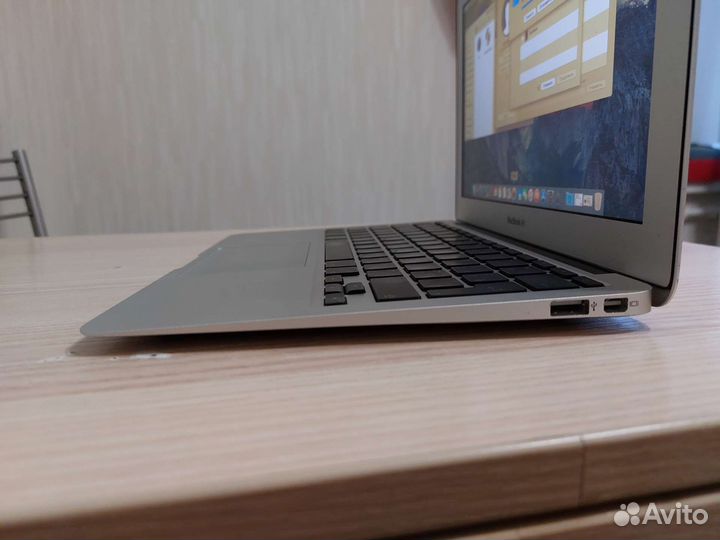 Apple MacBook Air 13 2010