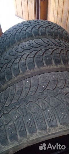 Bridgestone Blizzak Spike-01 255/55 R18 109T