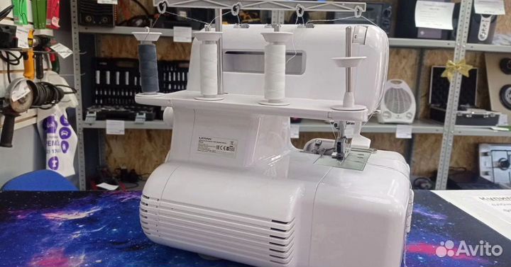 Швейная машина оверлок Leran OM 328
